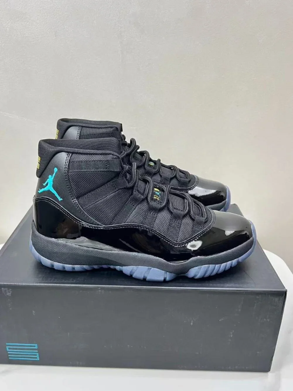 Jordan Air Jordan 11 Retro Gamma Mens Lifestyle Shoes Black